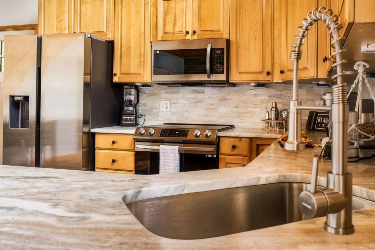 Mountainside - New Luxury Cabin-Fire Table-Hot Tub-3 Pools-Ps5-Bears Gatlinburg Εξωτερικό φωτογραφία