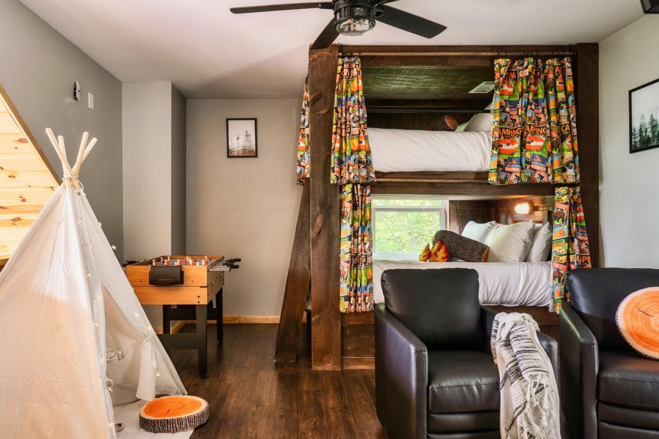 Mountainside - New Luxury Cabin-Fire Table-Hot Tub-3 Pools-Ps5-Bears Gatlinburg Εξωτερικό φωτογραφία