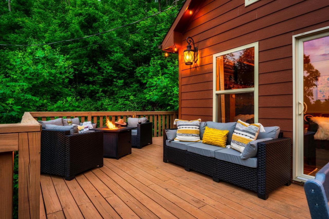 Mountainside - New Luxury Cabin-Fire Table-Hot Tub-3 Pools-Ps5-Bears Gatlinburg Εξωτερικό φωτογραφία