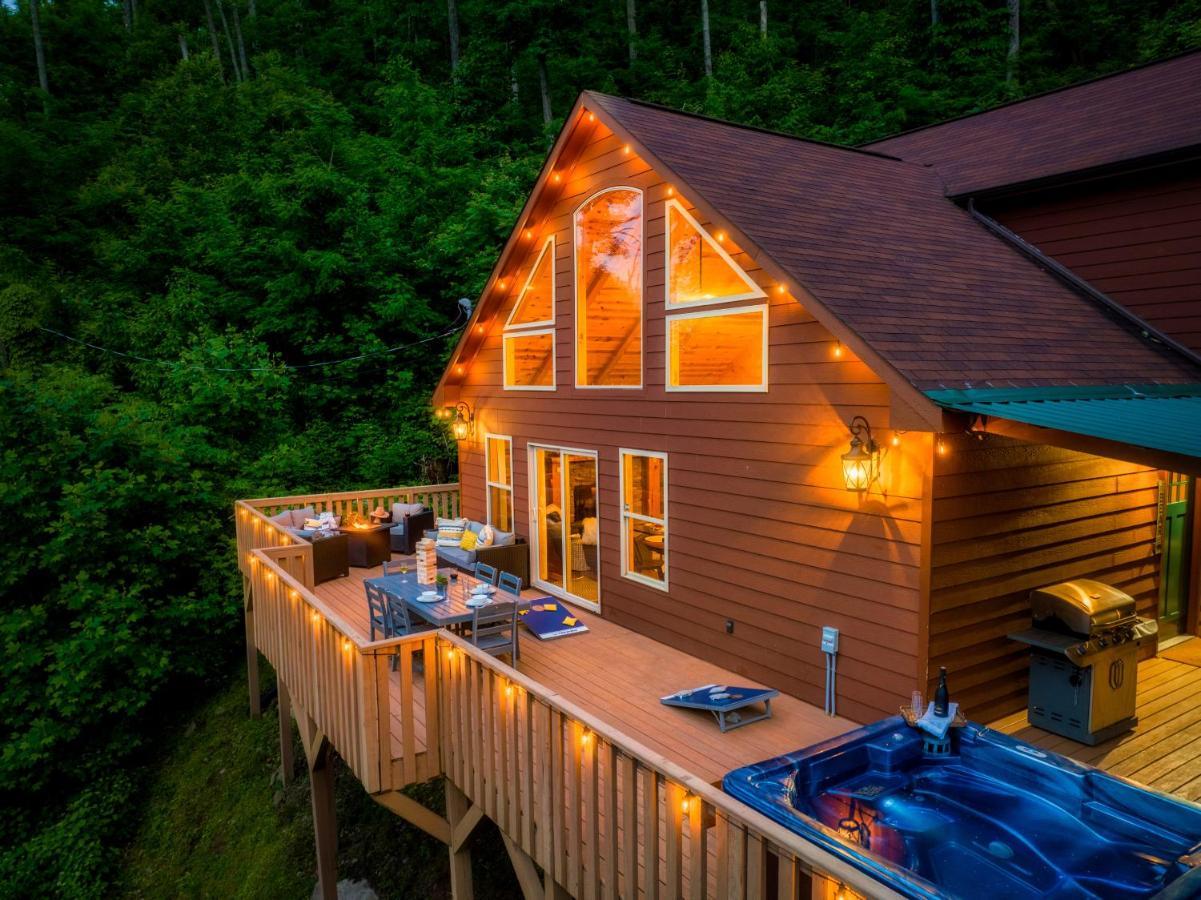 Mountainside - New Luxury Cabin-Fire Table-Hot Tub-3 Pools-Ps5-Bears Gatlinburg Εξωτερικό φωτογραφία