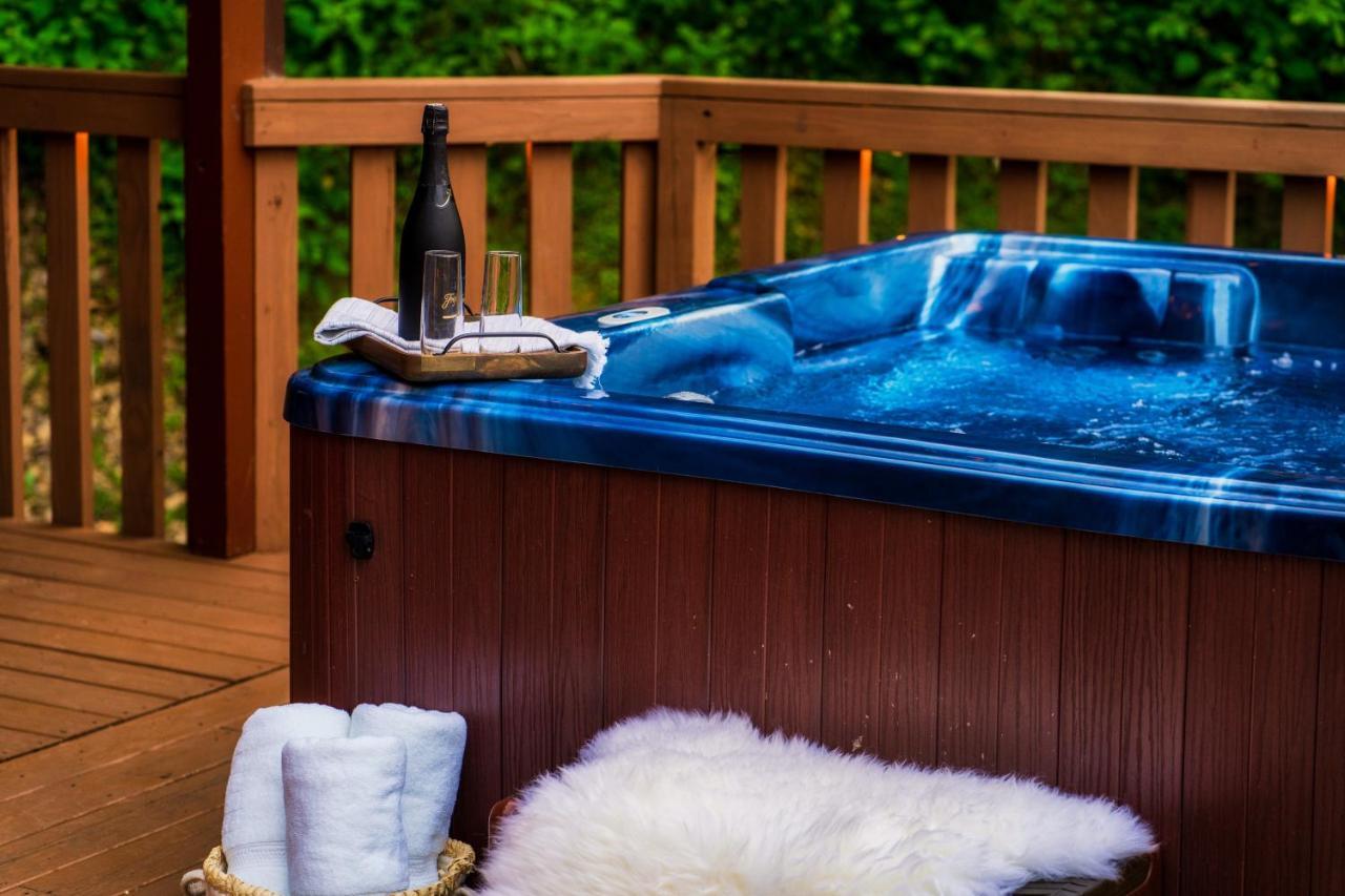 Mountainside - New Luxury Cabin-Fire Table-Hot Tub-3 Pools-Ps5-Bears Gatlinburg Εξωτερικό φωτογραφία