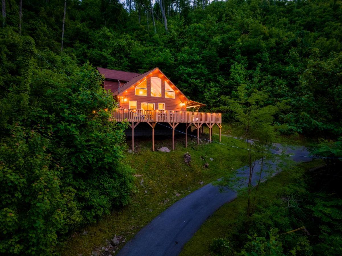Mountainside - New Luxury Cabin-Fire Table-Hot Tub-3 Pools-Ps5-Bears Gatlinburg Εξωτερικό φωτογραφία